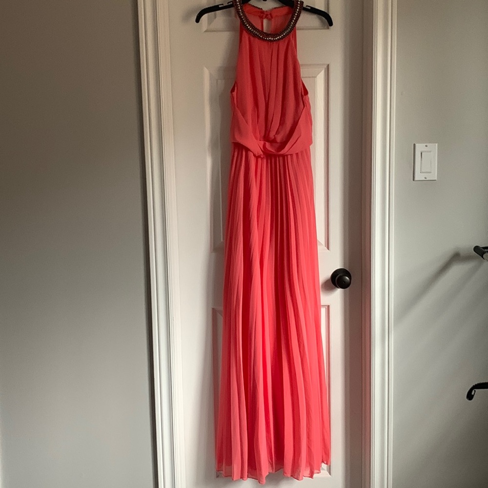 B Darlin Coral Chiffon Pleated Maxi Dress size 9/10 new with tags